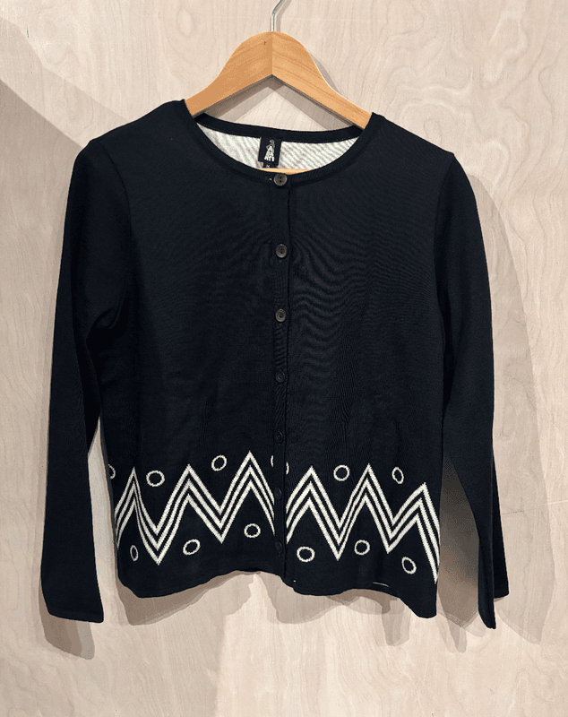 Njunnesuorran cardigan
