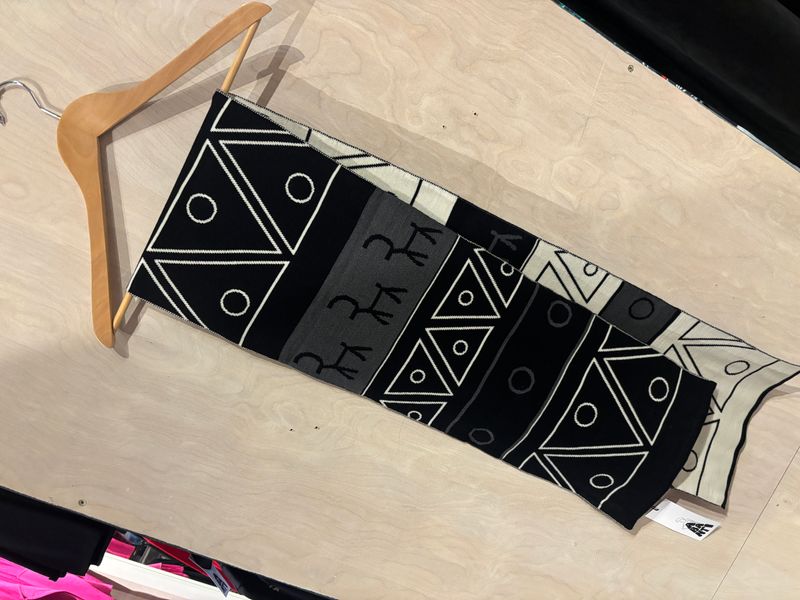 Hearva scarf